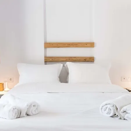 Piperaki Project * Naousa (Paros)