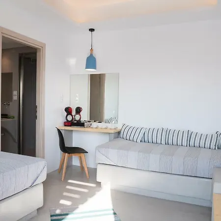 Piperaki Project * Naousa (Paros)